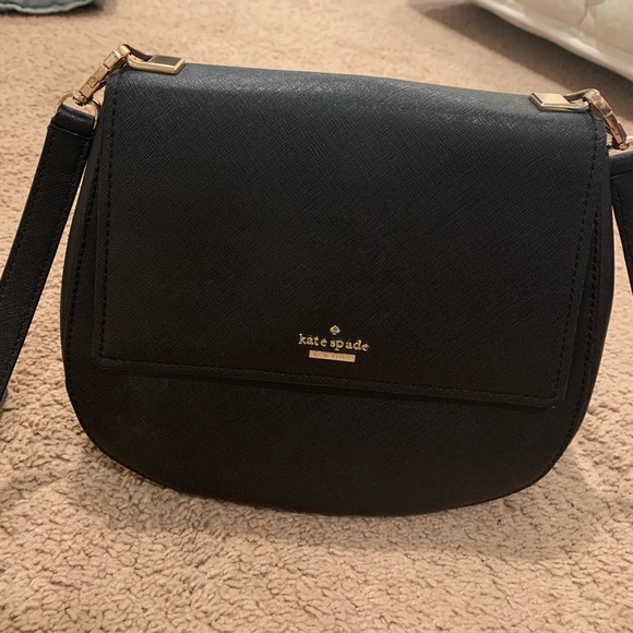 kate spade Handbags - Kate spade crossbody